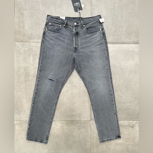 NWT Levi’s 501 Dark Gray Skinny Distressed Jeans - Picture 1 of 7